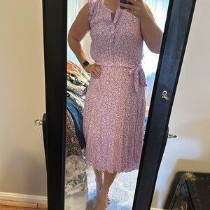 Super cute sleeveless dress